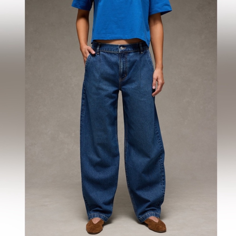 AE low rise,Strigid  baggy,  barrel, jeans NWT